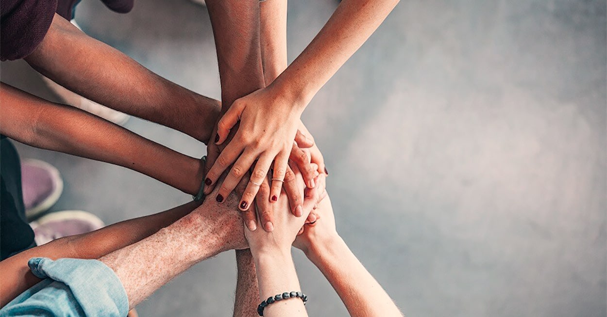 Bagaimana Hubungan Sosial Membentuk Mood dan Emosi